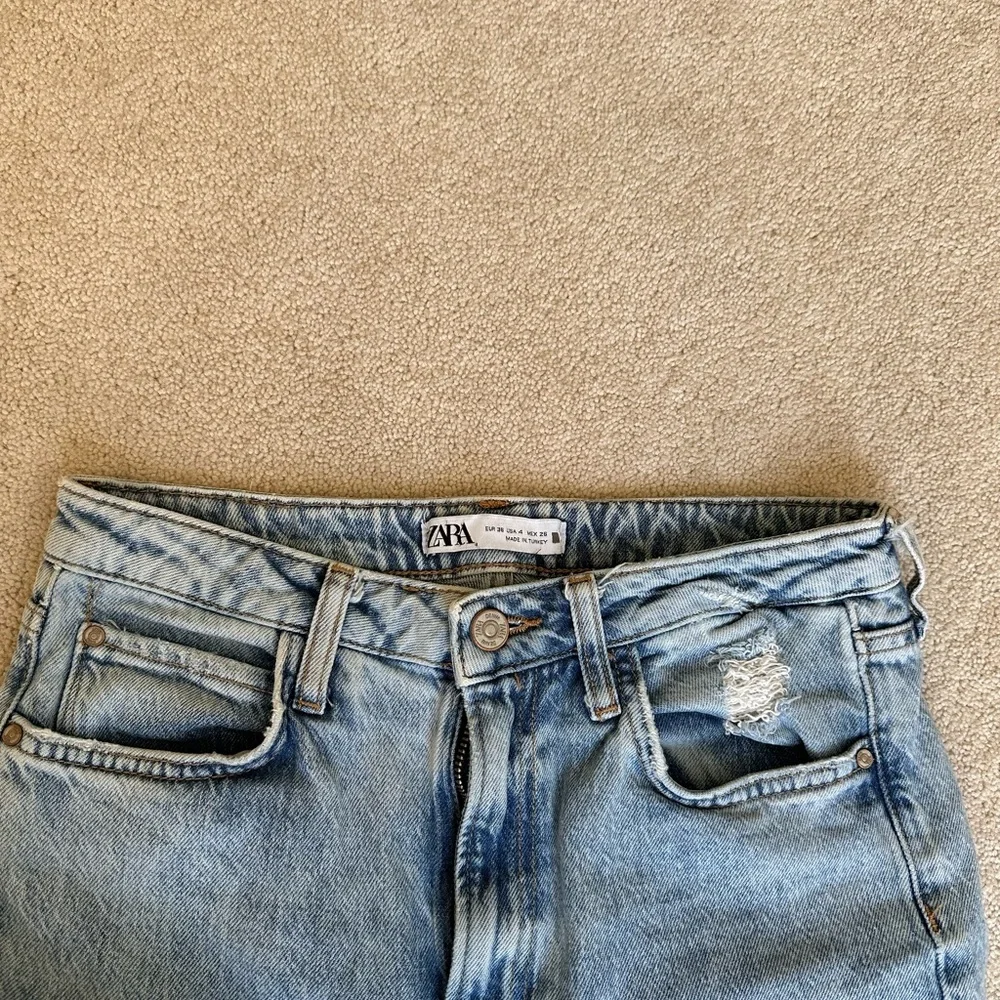 Zara Light Blue Flare Jeans - Picture 3 of 4